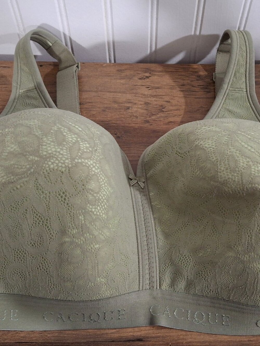 Cacique 46DDD Bra Floral Green Wireless Smooth Balconette